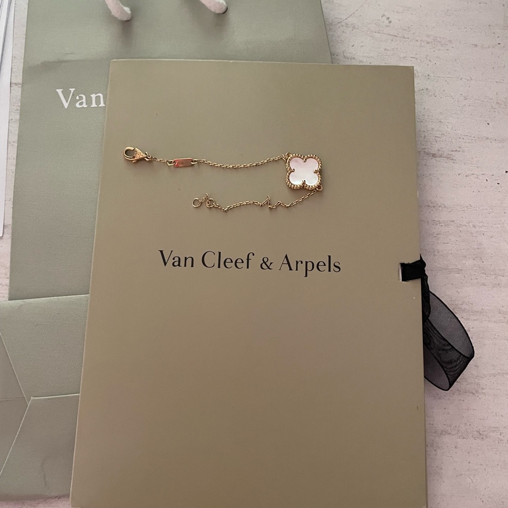 VCA DUPE Mother of Pearl Sweet Alhambra Bracelet